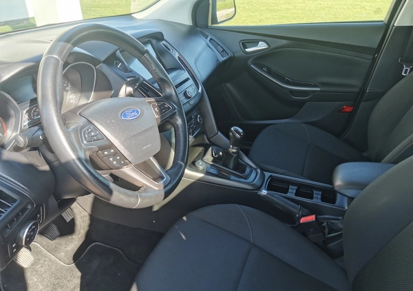 Ford Focus cena 37900 przebieg: 140100, rok produkcji 2017 z Mysłowice małe 277